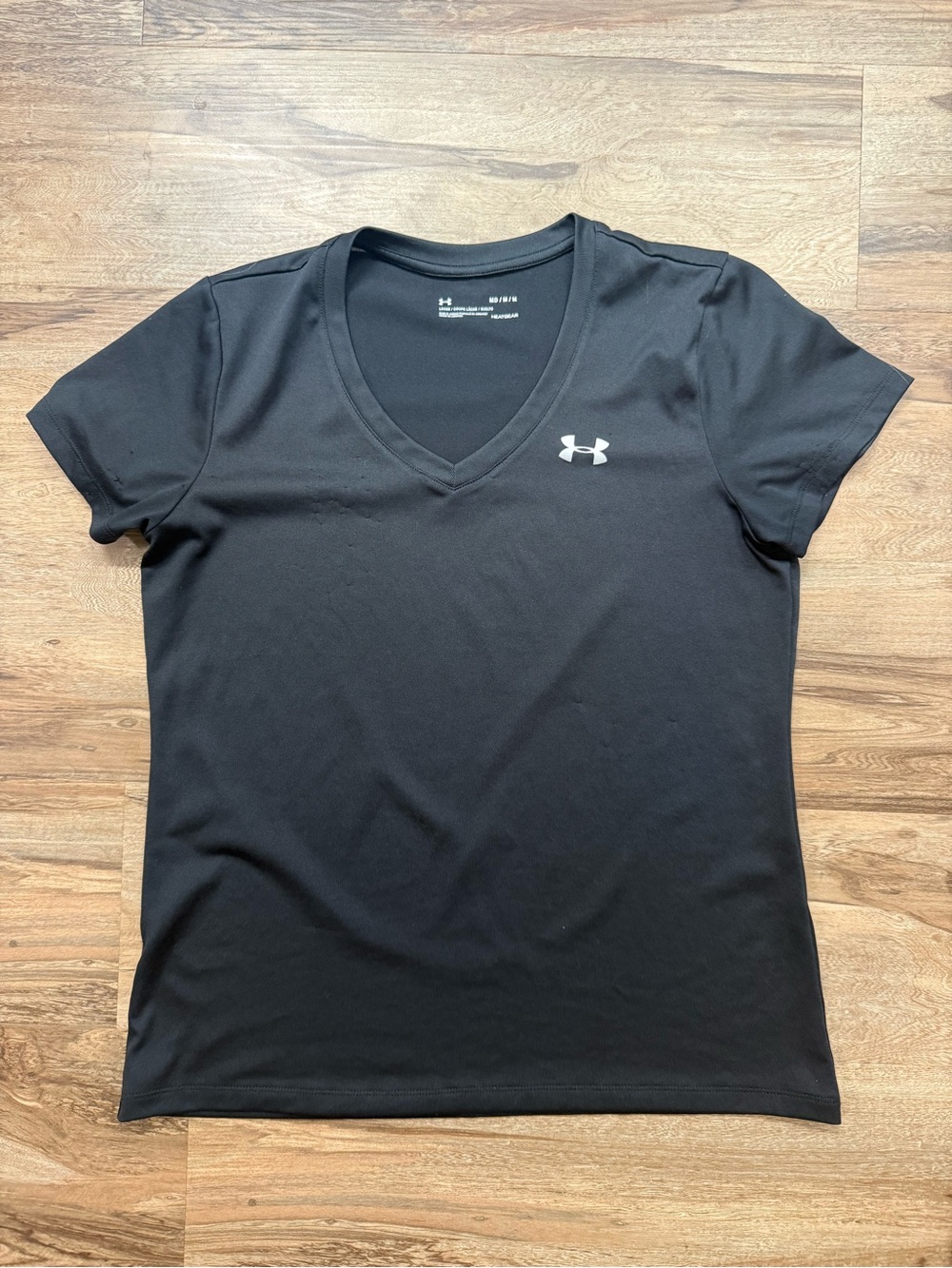 Under Armour Women's Black V-Neck Short Sleeve Performance Tee